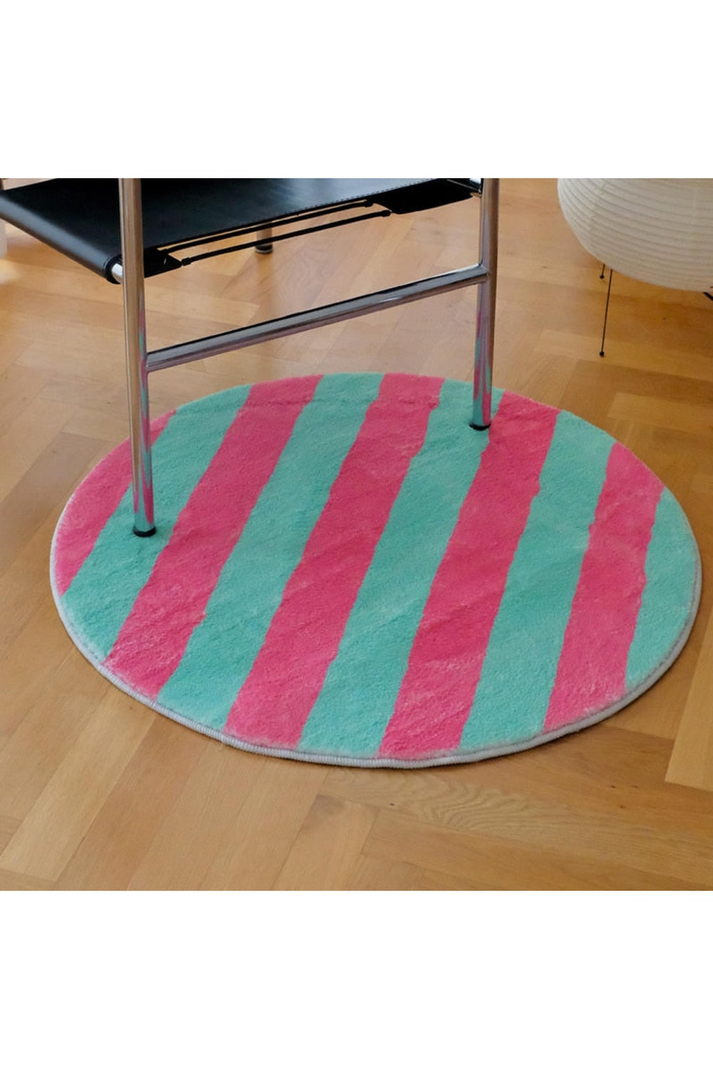 Bedroom round rug