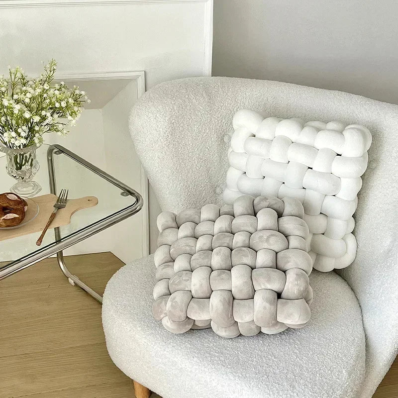 Chunky Woven Knot Cushion | Vinantica