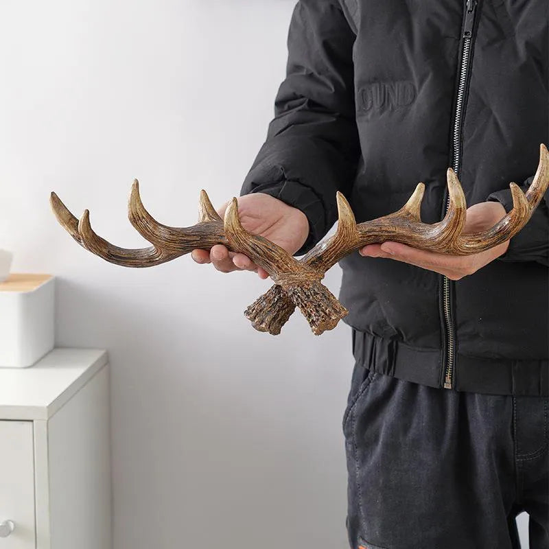 Nordic Vintage Antler Decorative Hooks Wall Hanging Clothes and Hats Hooks High-Quality Home Decor Antler Resin Statue Craft