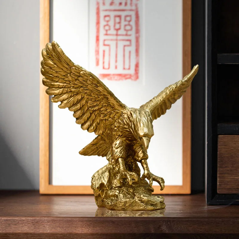 Resin Golden Eagle Statue Art Animal Model Collection Ornament Home Office Desk Feng Shui Decor Figures simple