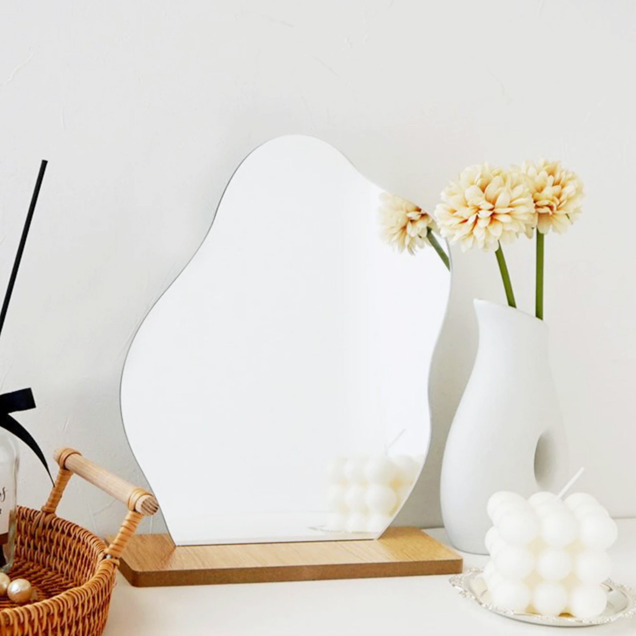 Wavy & Curvy Mirror |