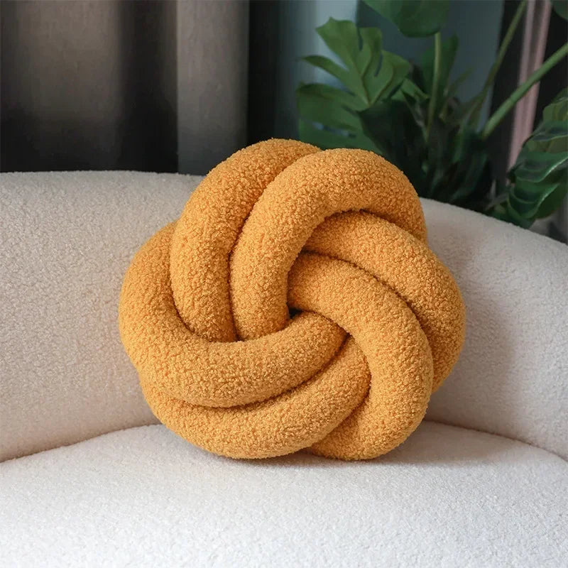 Nordic Cotton Boucle Knot Pillow | Vinantica