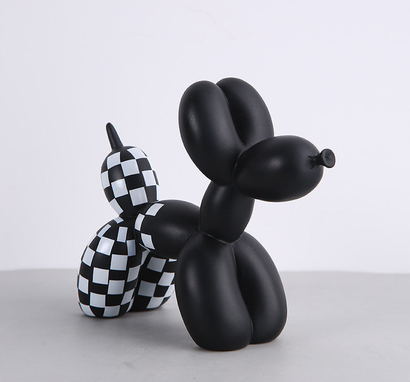 Black and white balloon dog