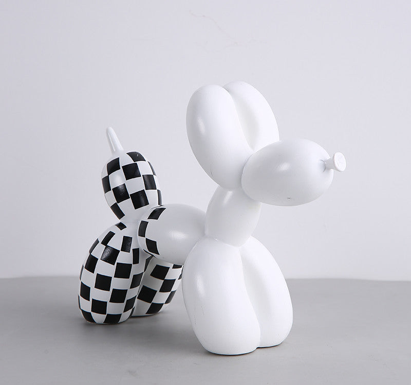 Black and white balloon dog