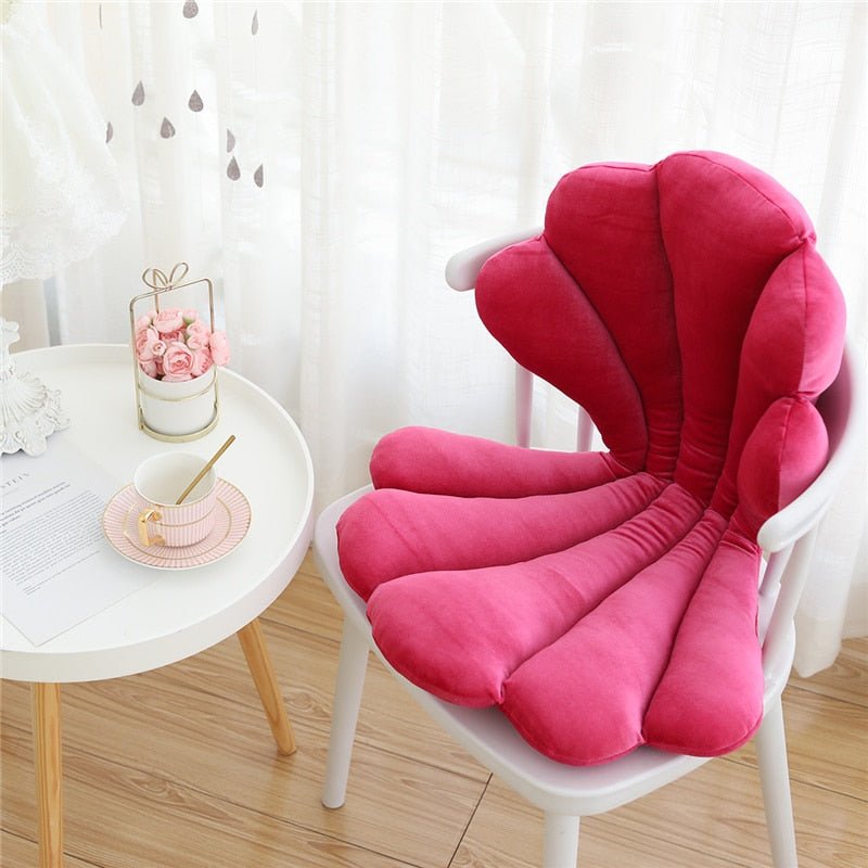 Chic Velvet Shell Cushion - Luxurious and Stylish Cushion for Living Room, Bedroom