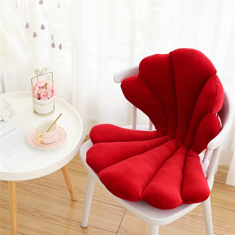 Chic Velvet Shell Cushion - Luxurious and Stylish Cushion for Living Room, Bedroom
