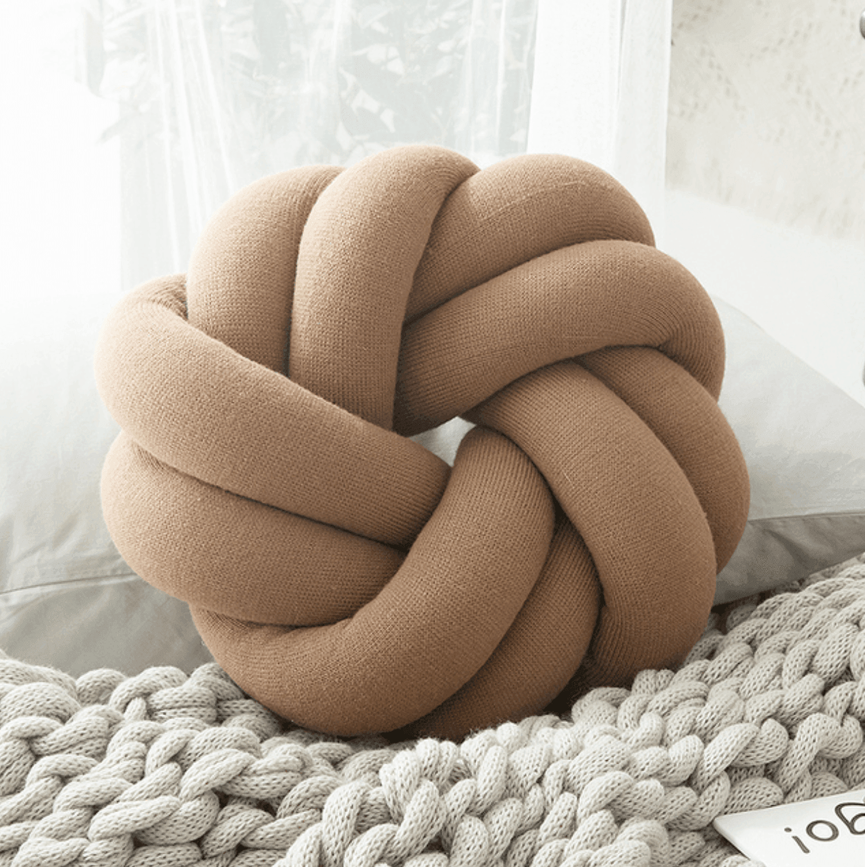 Creative Cotton Knot Ball Pillow