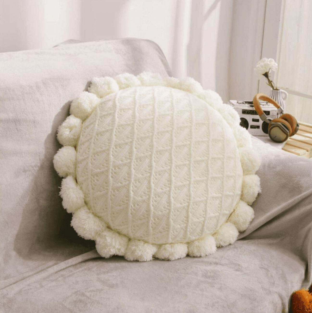 Sweet Pom Pom Tassel Round Cushion