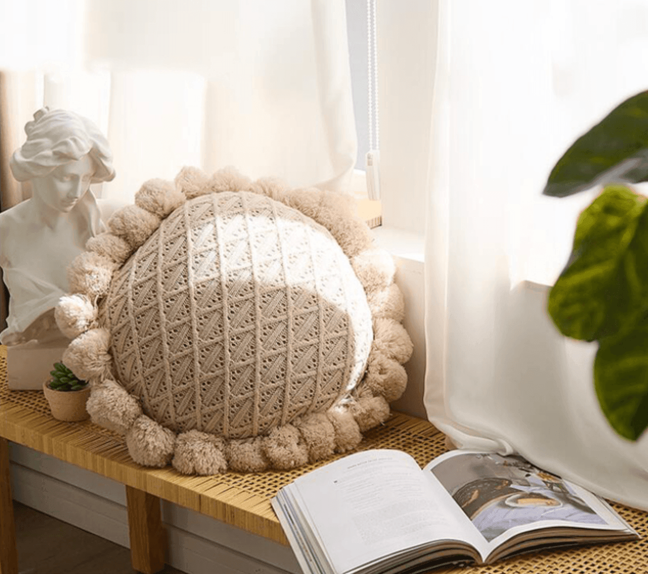 Sweet Pom Pom Tassel Round Cushion