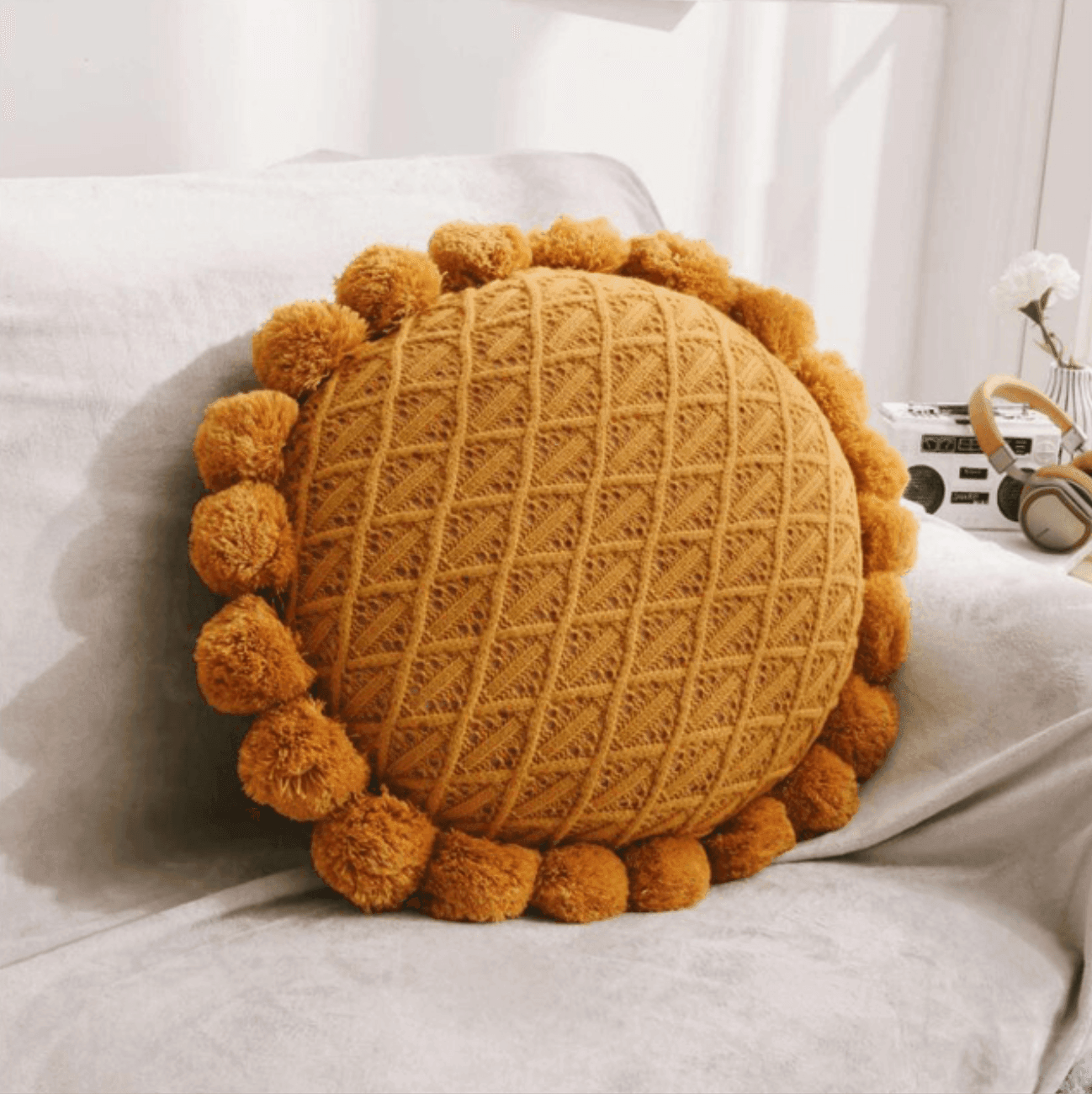 Sweet Pom Pom Tassel Round Cushion