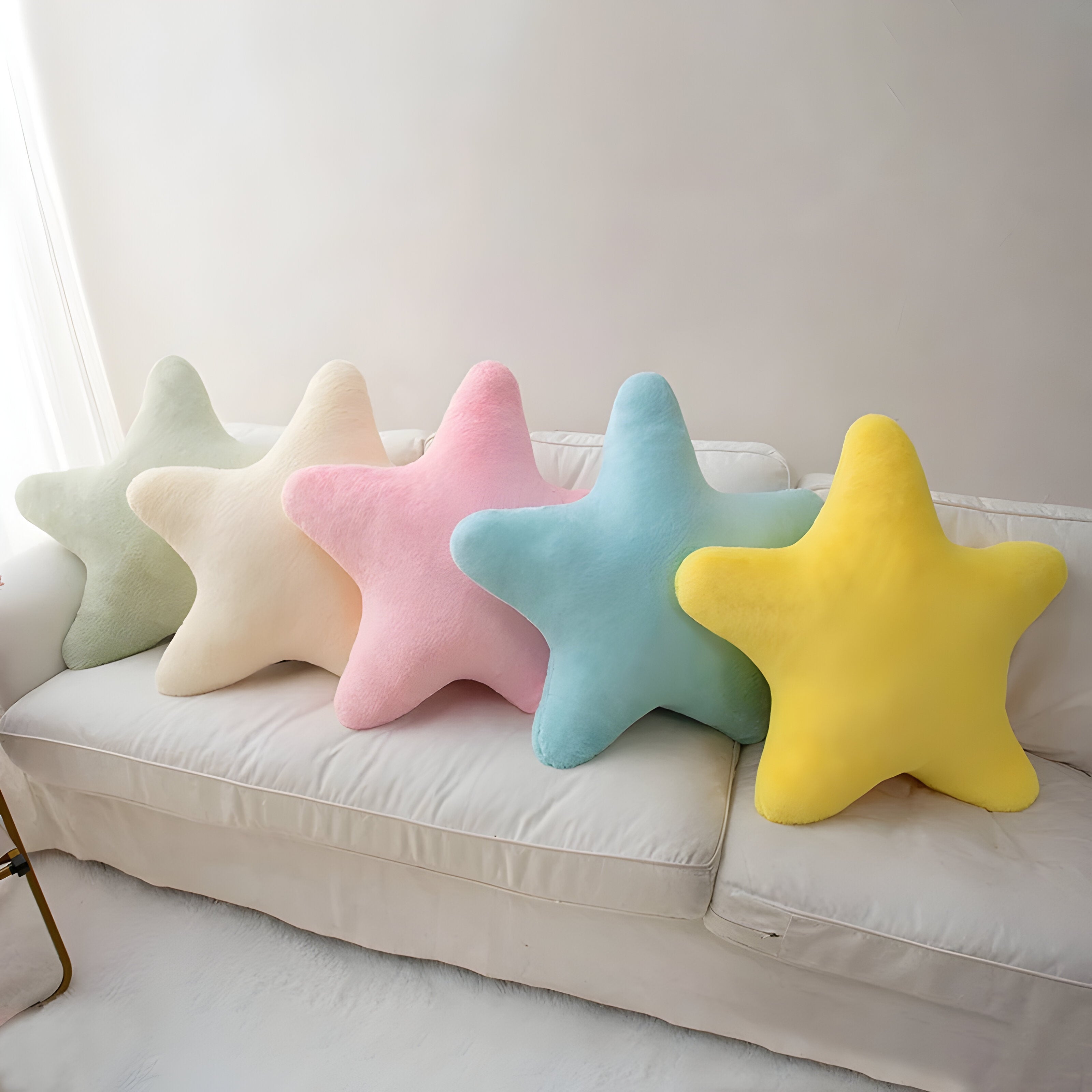 StellarHug Cushion - Decorative Star-Shaped Pillow | Vinantica