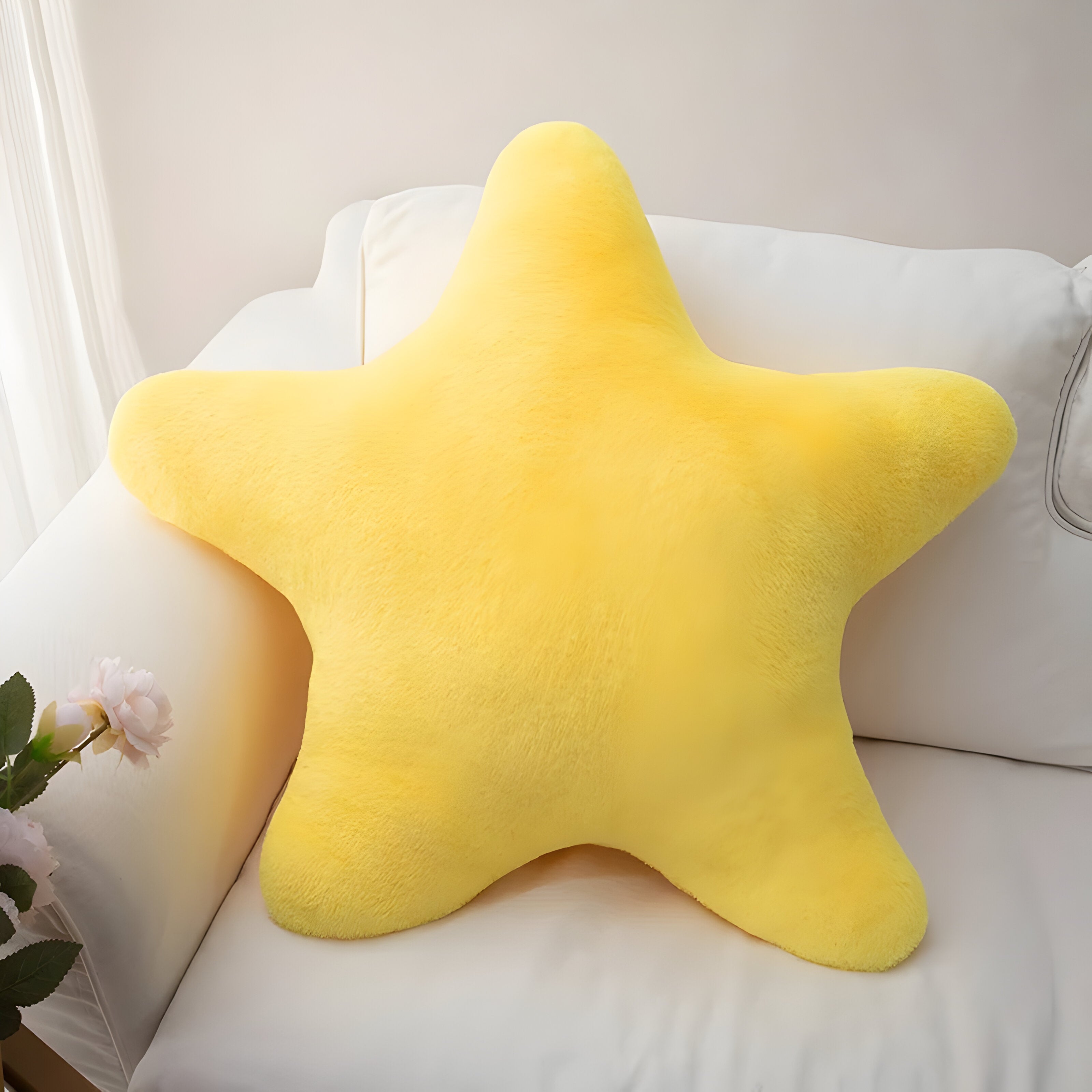 StellarHug Cushion - Decorative Star-Shaped Pillow | Vinantica