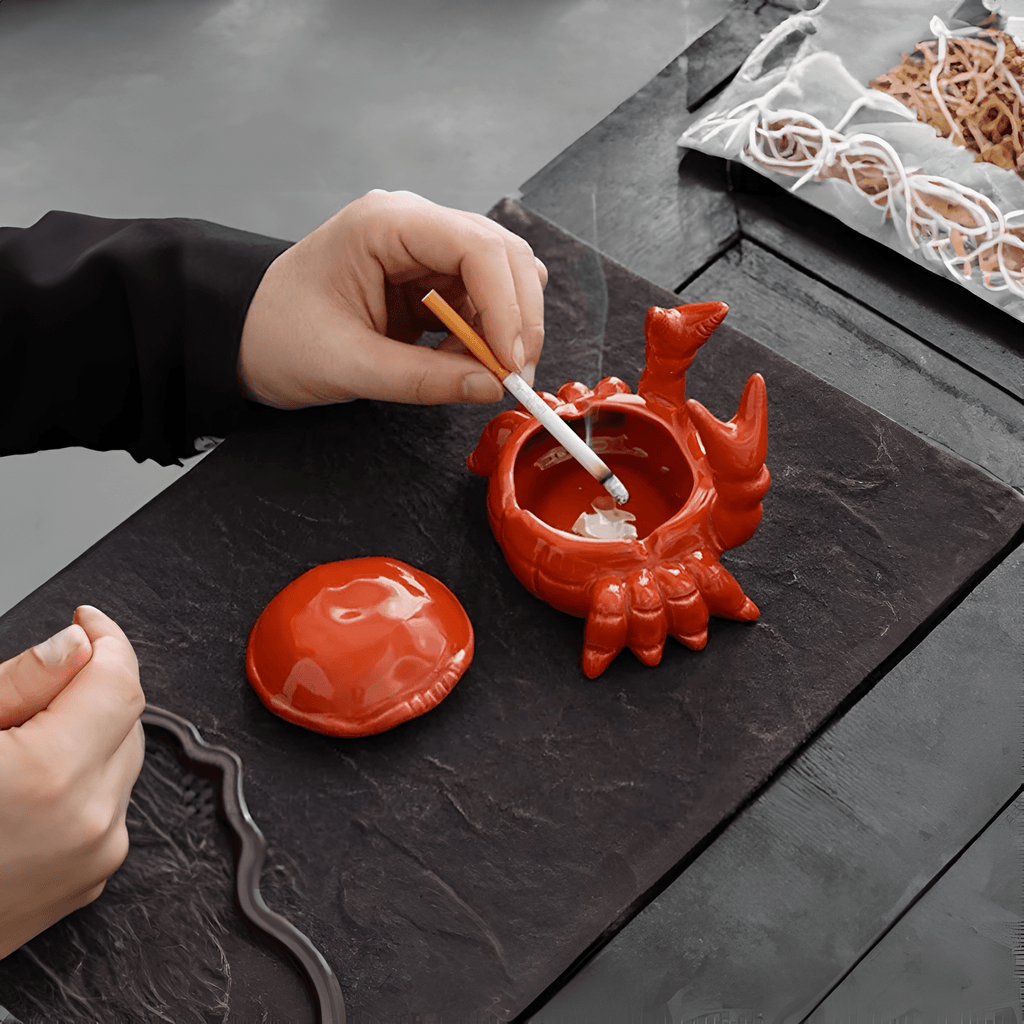 Luxury Ashtray in Oriental Style with Unique Crab Design
