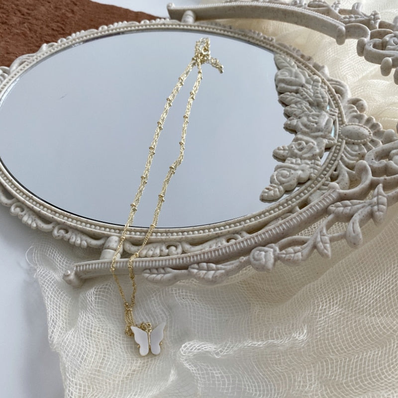 Nordic Vintage Decorative Makeup Mirror | Vinantica