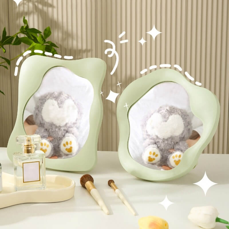 Vinantica | Squiggly Makeup Mirror
