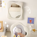 Vinantica | Squiggly Makeup Mirror